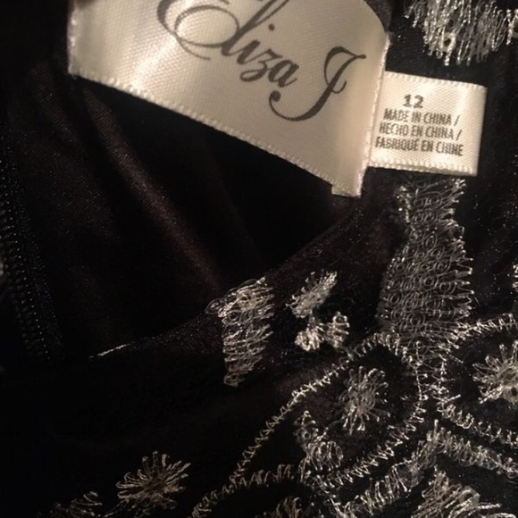 Eliza J Formal Evening Gown - Picture 7 of 7